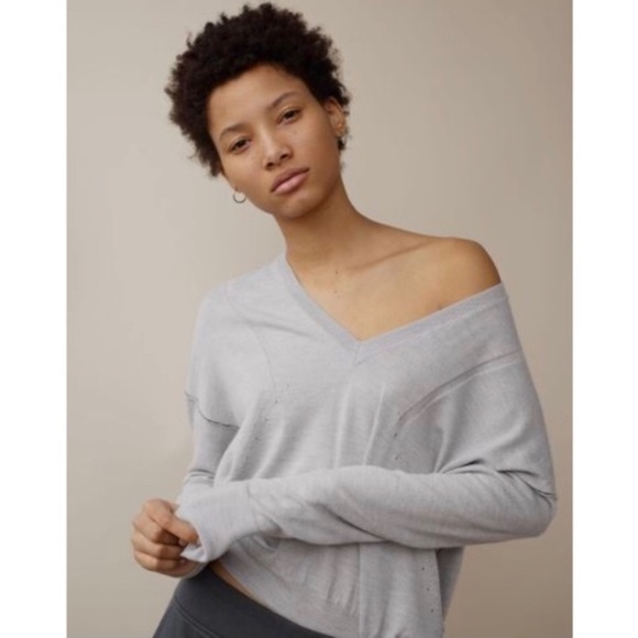 Rag and Bone V-Neck Merino Sweater NWOT - Picture 13 of 14